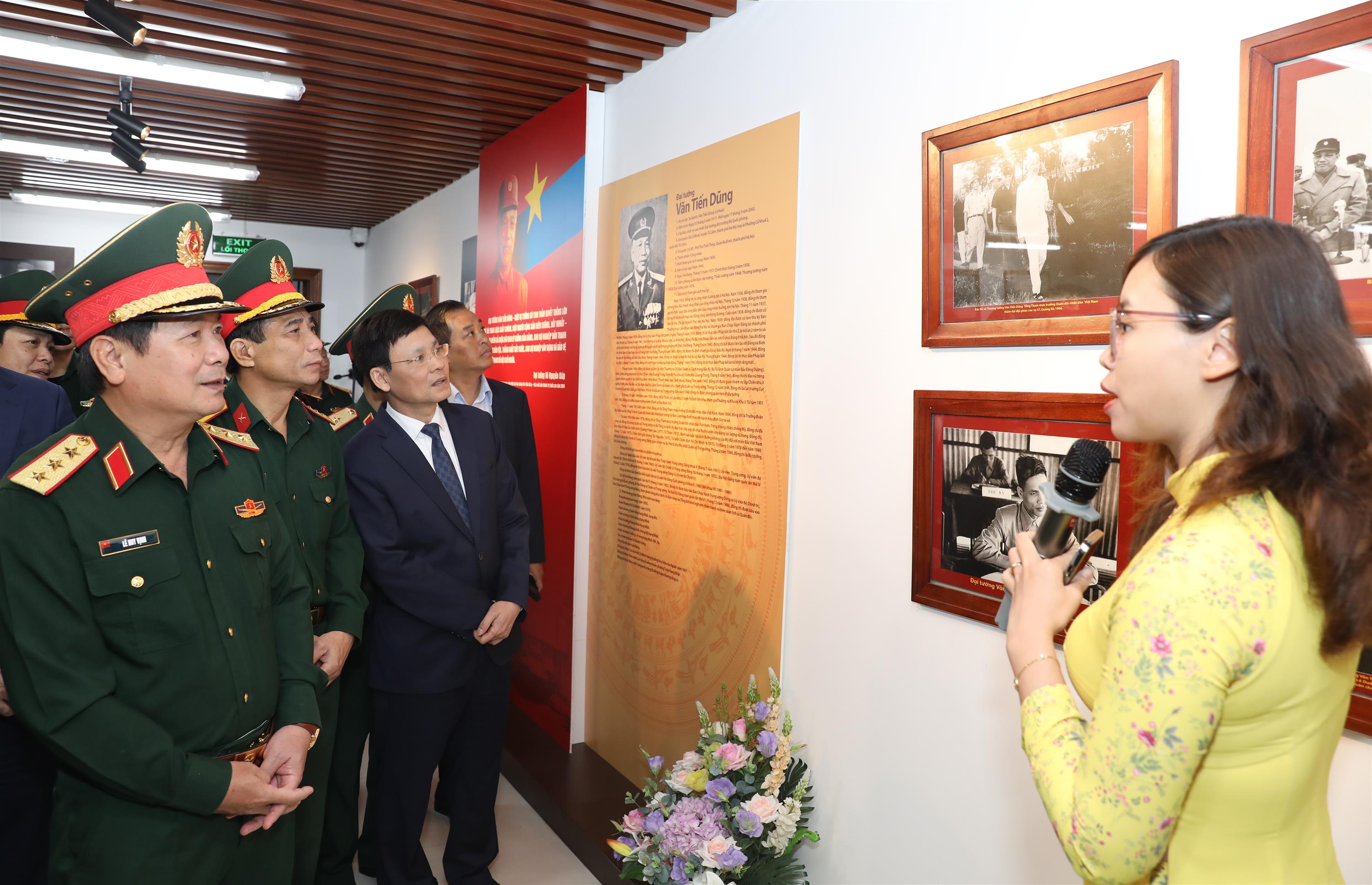 Quận Bắc Từ Liêm gắn biển nhà lưu niệm Đại tướng Văn Tiến Dũng-3