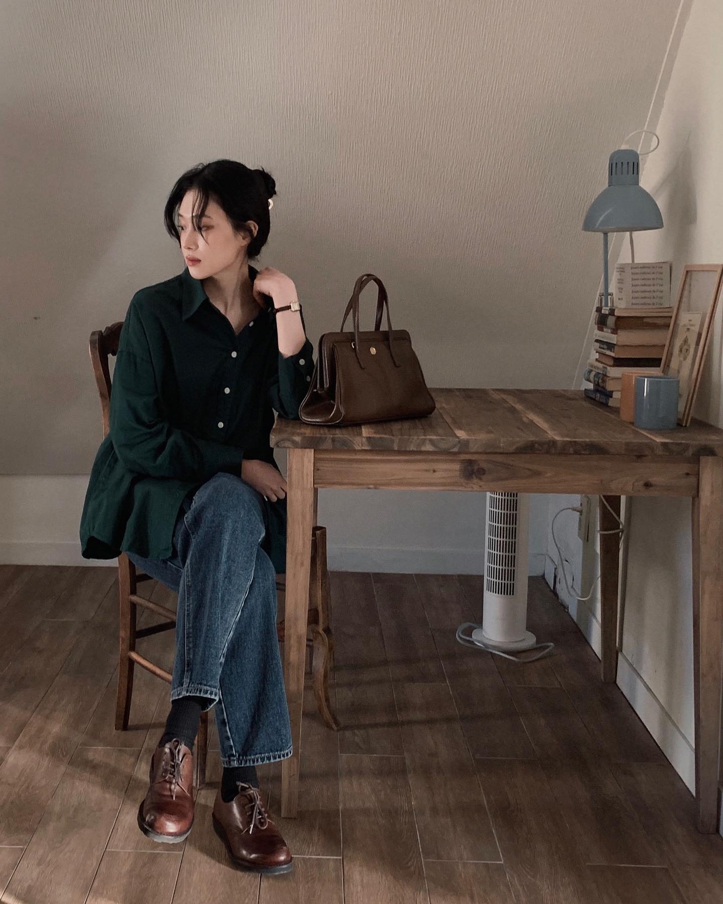 Tham khảo 10 công thức diện quần jeans theo phong cách tối giản để ghi điểm tinh tế-6