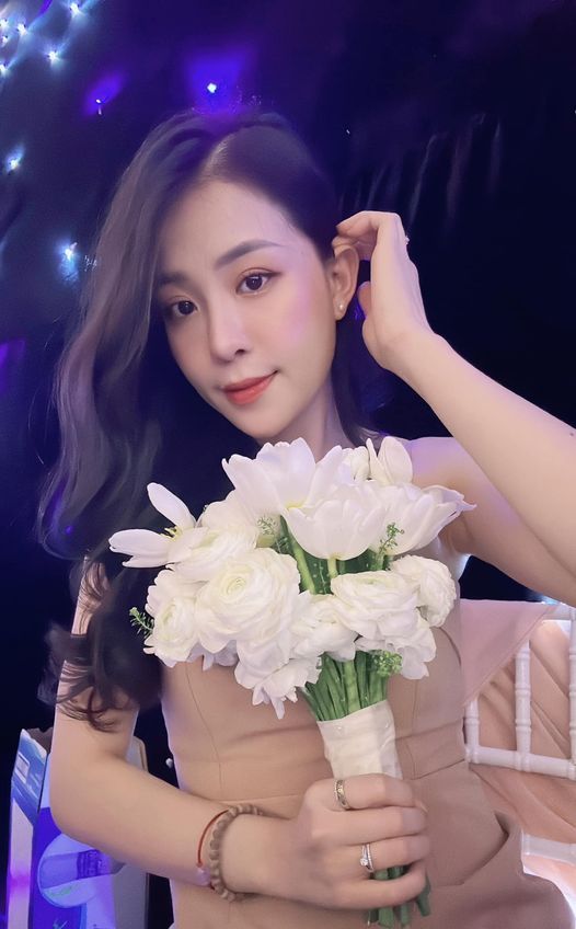 Profile xịn xò của vợ Hồng Duy: Ái nữ Tổng giám đốc công ty cao su, tốt nghiệp Thạc sĩ, chị đẹp với cơ ngơi bạc tỷ-4