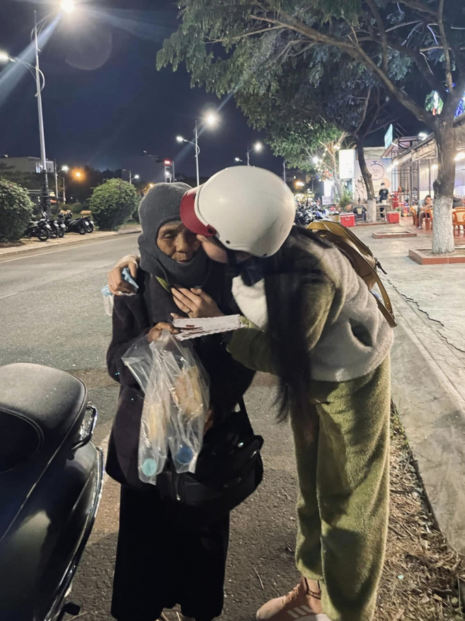 Profile xịn xò của vợ Hồng Duy: Ái nữ Tổng giám đốc công ty cao su, tốt nghiệp Thạc sĩ, chị đẹp với cơ ngơi bạc tỷ-8