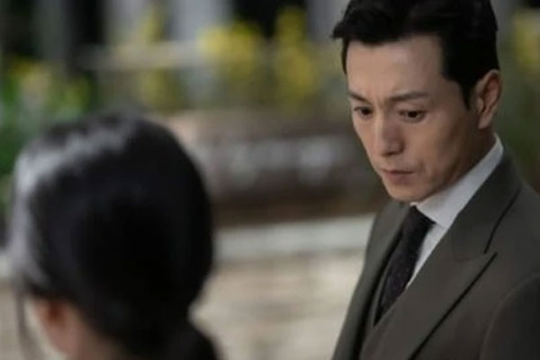 Đã là ông ngoại nhưng tôi không thể thoát ra khỏi cuộc tình với cô gái trẻ-1