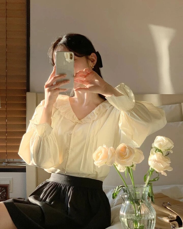 Các kiểu sơ mi nữ tay bồng mang đến vẻ đẹp dịu dàng-1