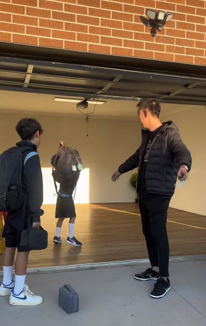 Ốc Thanh Vân có biệt thự tiền tỷ ở Việt Nam, giờ đưa 3 con sang Úc sống trong cơ ngơi thế nào?-11