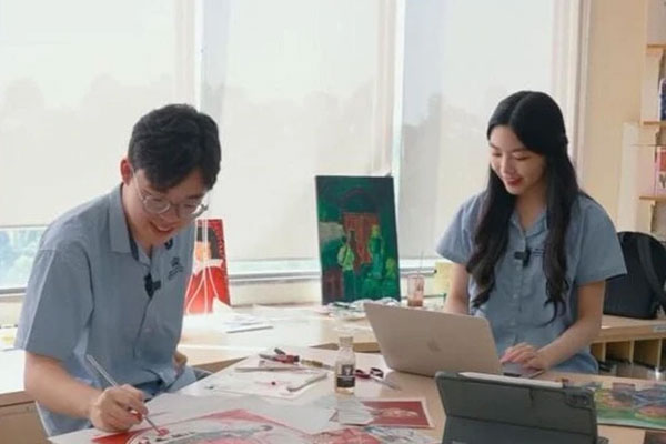 Những món đồ hàng hiệu của con gái MC Quyền Linh-5