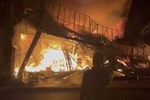 Cháy nhà gần chợ Bà Chiểu ở TP.HCM, một người tử vong-2