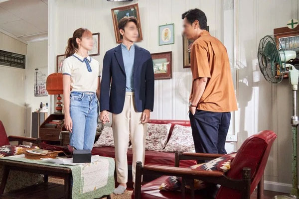 Chăm bố nằm viện cả tháng trời, ông trả công cho vợ chồng tôi bằng một câu nói đau điếng-1