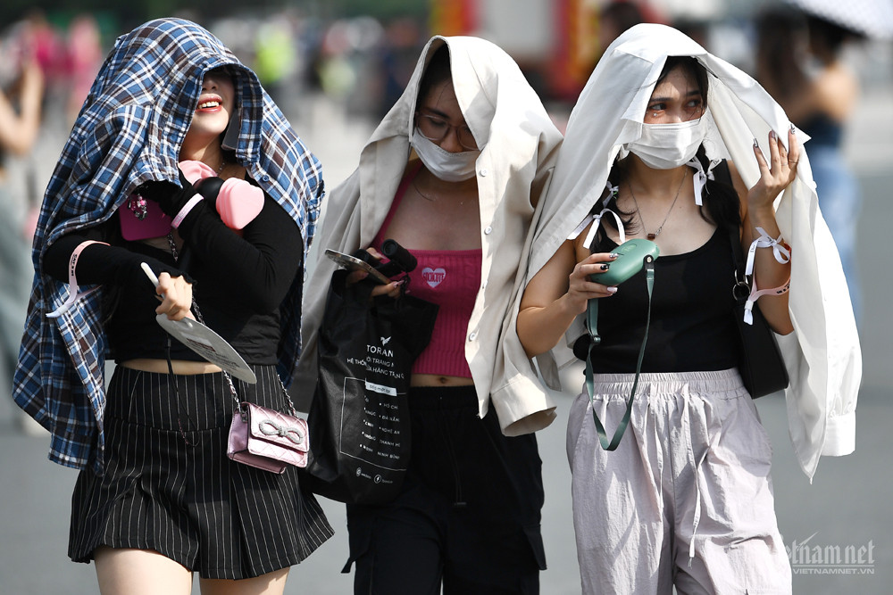 Dự báo thời tiết 24/3/2024: Miền Bắc bắt đầu nắng mạnh, nơi cao nhất trên 35 độ-1