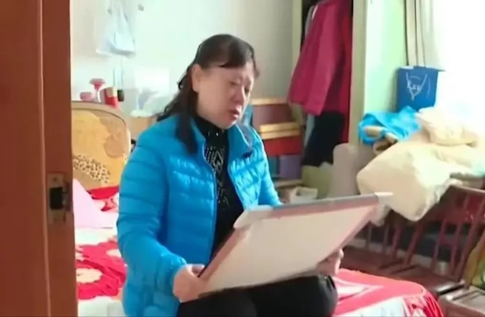 Hai con gái đuổi mẹ ra khỏi nhà không cho bà hưởng tài sản của cha quá cố: Thân phận trước kia của bà ấy không phải bình thường!-3