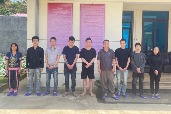 Bắt khẩn cấp 9 đối tượng đánh ghen gây náo loạn-3