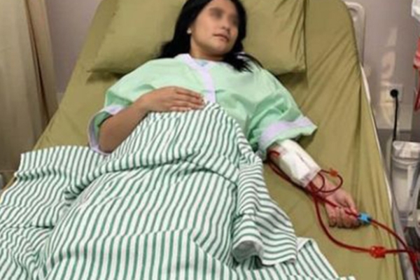 Nữ diễn viên phim Tiểu thời đại hé lộ cứ ăn cơm là bị loét, nứt miệng-3