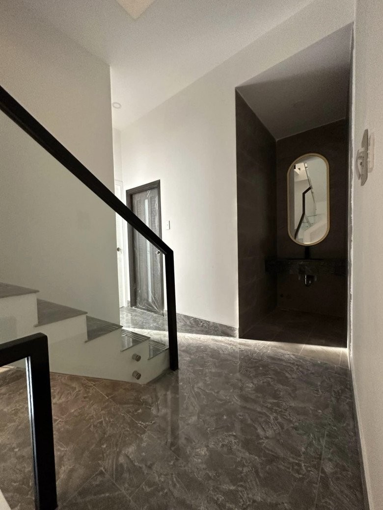 Tuyên bố không nhớ hết mình có bao nhiêu nhà, Ngọc Trinh khoe căn nhà 4 tầng sang trọng?-12