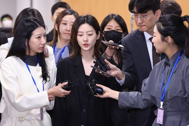 Kim Sae Ron bất ngờ đăng ảnh thân mật với Kim Soo Hyun giữa đêm-3