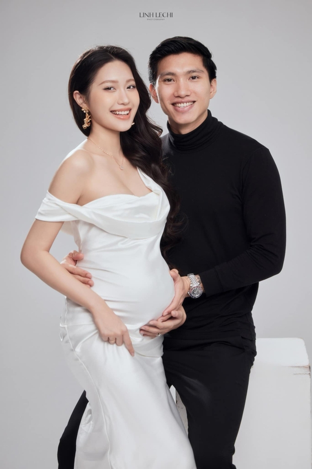 Đẳng cấp như Đoàn Văn Hậu: Đeo đồng hồ Rolex hơn 600 triệu chụp ảnh khoe vợ mang thai bé Rồng-1