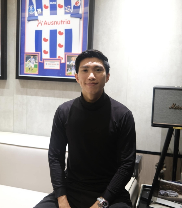 Đẳng cấp như Đoàn Văn Hậu: Đeo đồng hồ Rolex hơn 600 triệu chụp ảnh khoe vợ mang thai bé Rồng-2