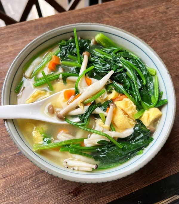 Nấu món canh từ loại rau tươi mát, rẻ tiền vào mùa xuân, ăn vừa ngon, bổ dưỡng lại thanh mát-9