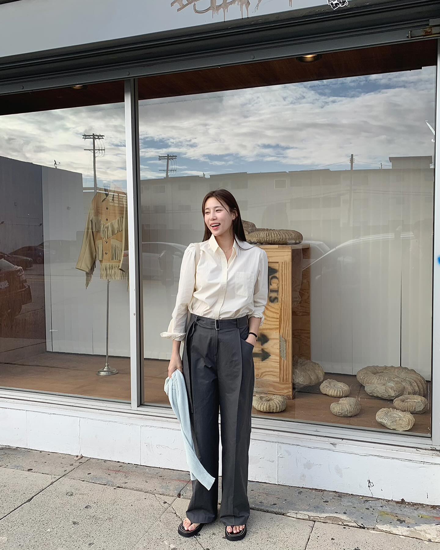 4 món thời trang công sở nên có trong tủ đồ của phụ nữ trên 40 tuổi-1