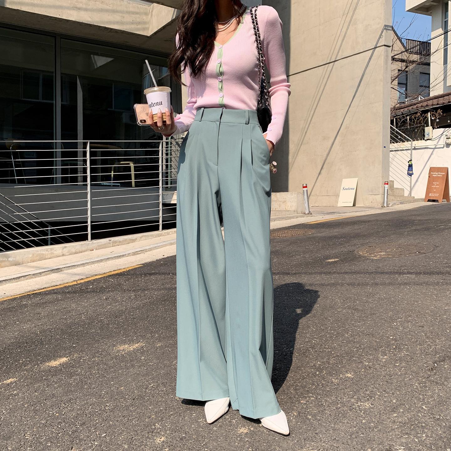 4 món thời trang công sở nên có trong tủ đồ của phụ nữ trên 40 tuổi-4