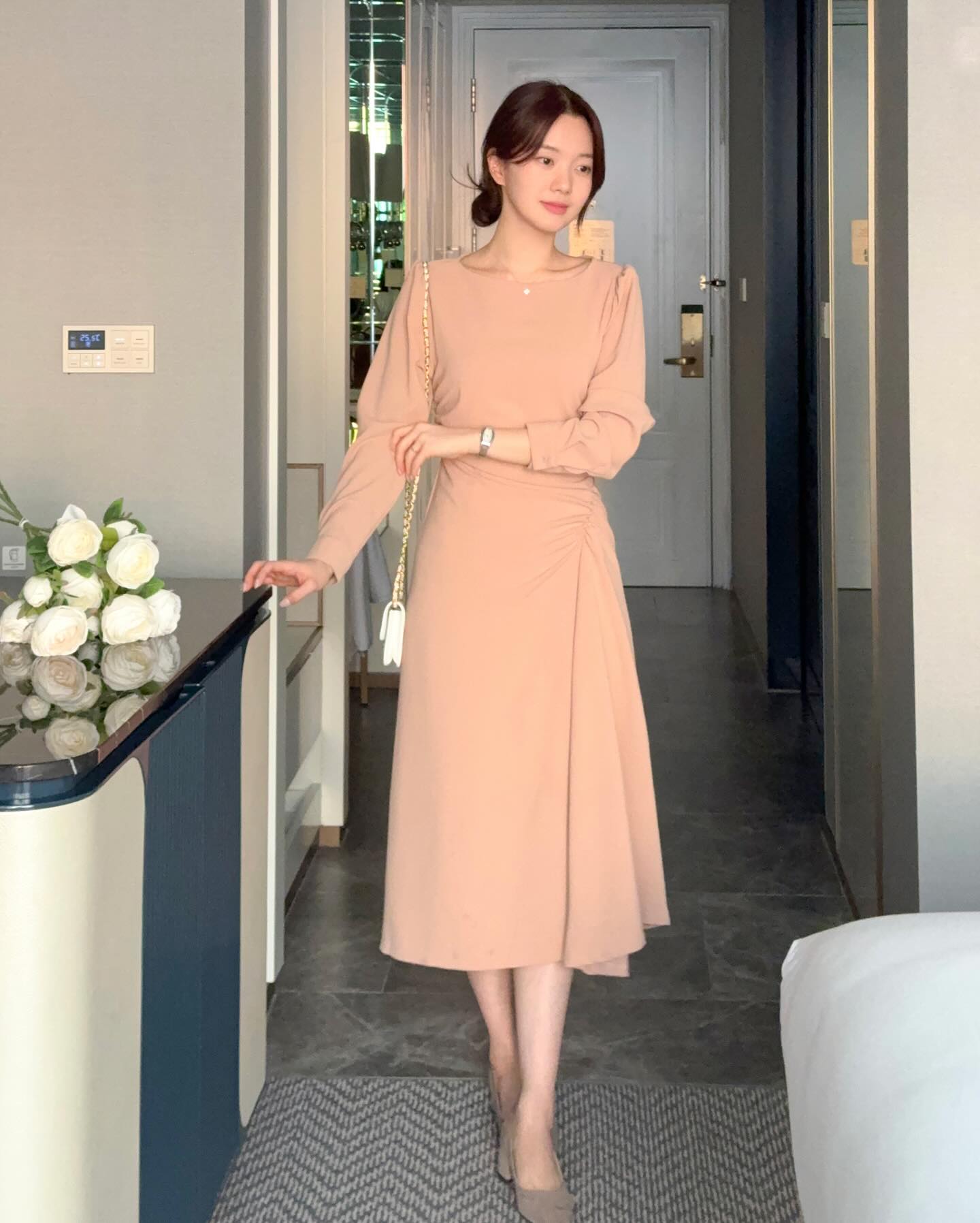 4 món thời trang công sở nên có trong tủ đồ của phụ nữ trên 40 tuổi-7