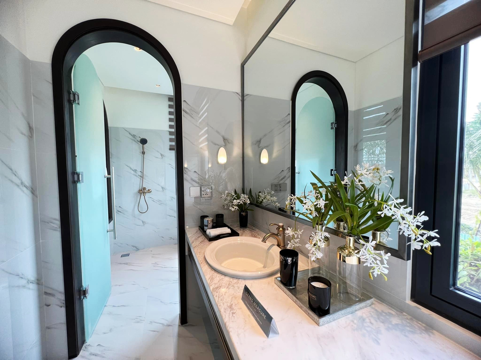 Chuẩn bị kết hôn lần 3 - Hằng túi sở hữu những biệt thự khủng nào?-32