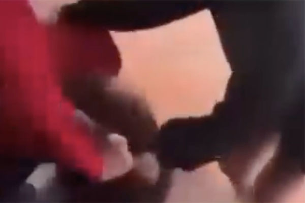 Nữ sinh lớp 10 bị đánh hội đồng: Cháu rất sợ...-2