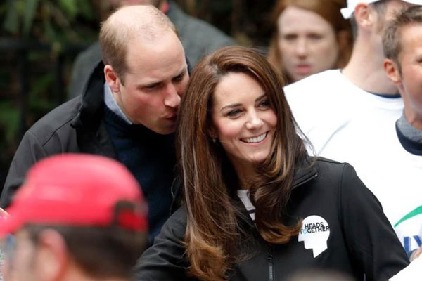 Hoàng tử William đang bị căng thẳng tột độ”-1