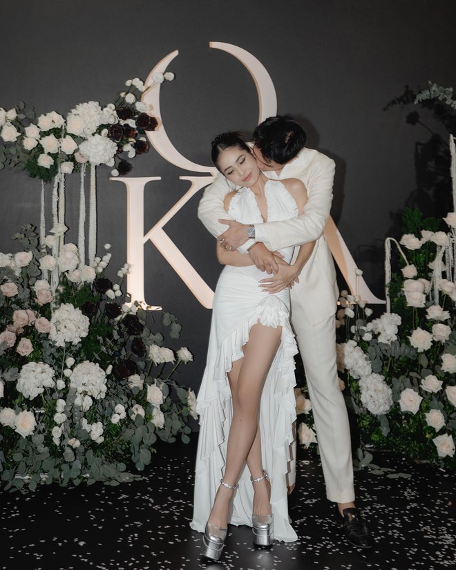 Vợ chồng ca nương Kiều Anh có couple style ấn tượng nhờ 2 nguyên tắc-2