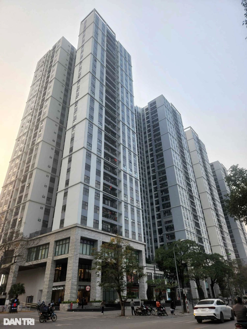 Môi giới đeo bám chủ căn hộ, trả giá cao hơn theo tuần-1