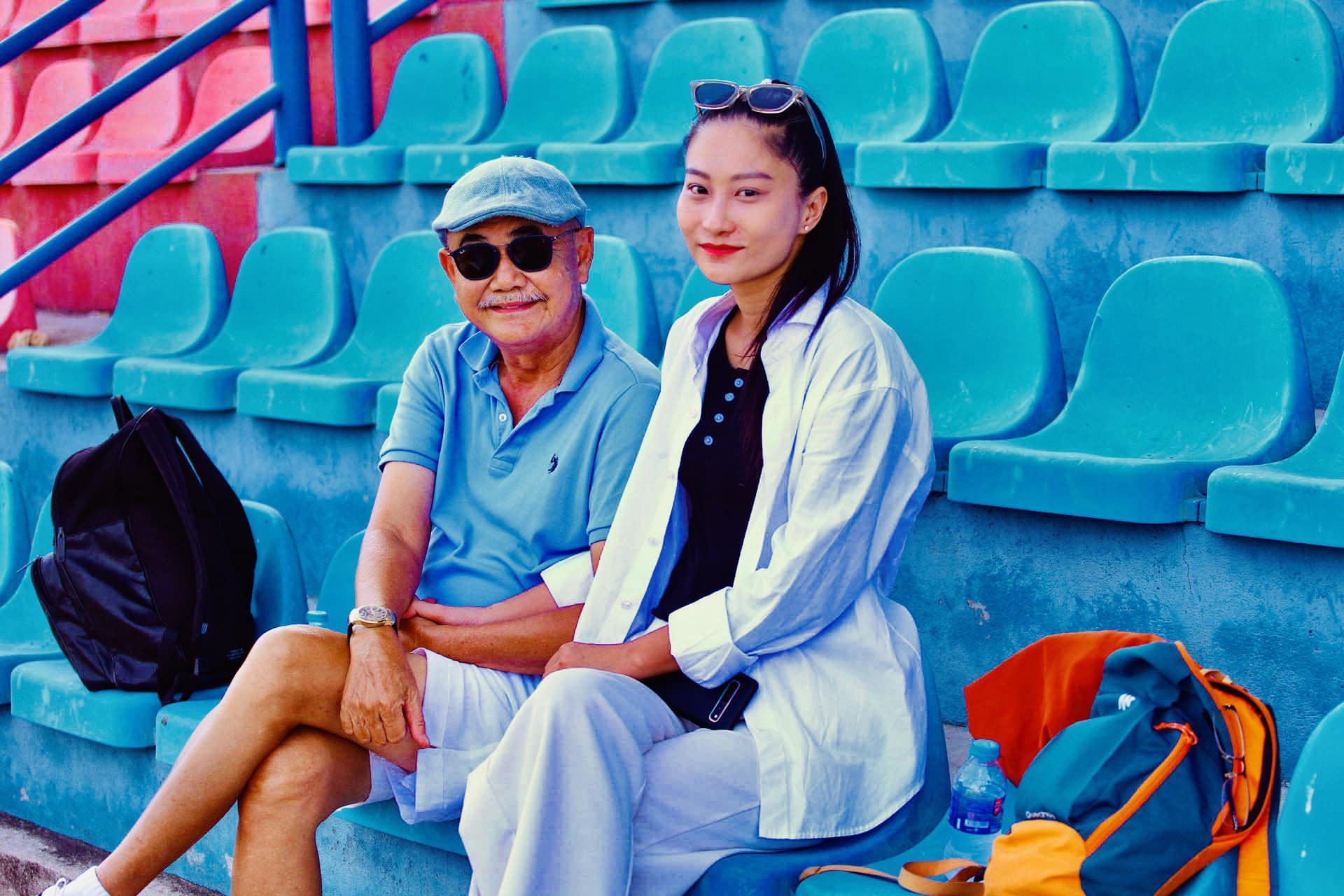 NSND Việt Anh tuổi U70 đang yêu cô gái trẻ, xinh đẹp sau nhiều năm sống cô độc, không gia đình ở bên?-4