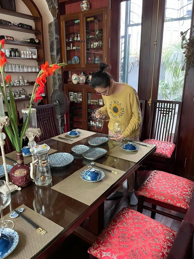 Căn biệt thự đẹp hơn cả tạp chí của NTK đứng sau những trang phục đặc biệt của Bắc Đẩu và Táo Quân-28