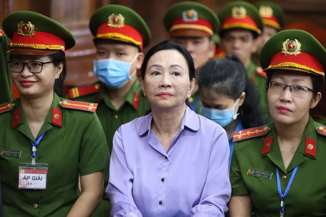 Vụ Vạn Thịnh Phát: Ông Nguyễn Cao Trí giữ quyết định trả 1.000 tỷ đồng tiền mặt cho bà Trương Mỹ Lan-2