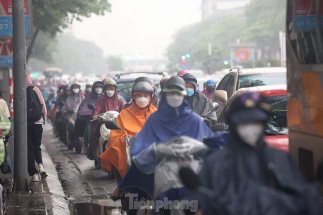 Đón không khí lạnh yếu, miền Bắc mưa kéo dài-1