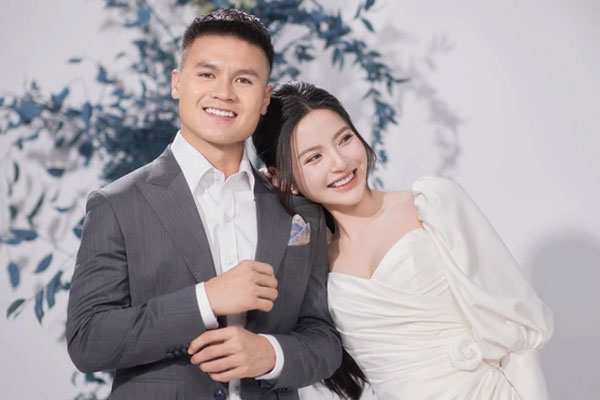 Cập nhật rạp cưới rộng 2.000m2 của Quang Hải và Chu Thanh Huyền: Ảnh lớn của cô dâu chú rể dựng ngập lối, lễ đường họa tiết cầu kỳ-4