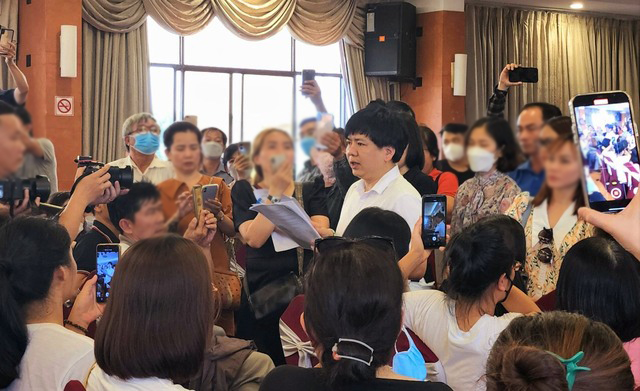 Shark Thủy bị bắt, trung tâm Anh ngữ của ông bị giáo viên tố nợ lương, phụ huynh đòi tiền giờ ra sao?-2