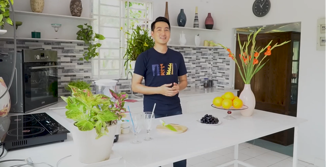 Nam ca sĩ Việt U50: Đẹp trai, sống chân thành, chưa vợ con, có biệt thự vườn 3.000 m2 tràn ngập cây xanh-11