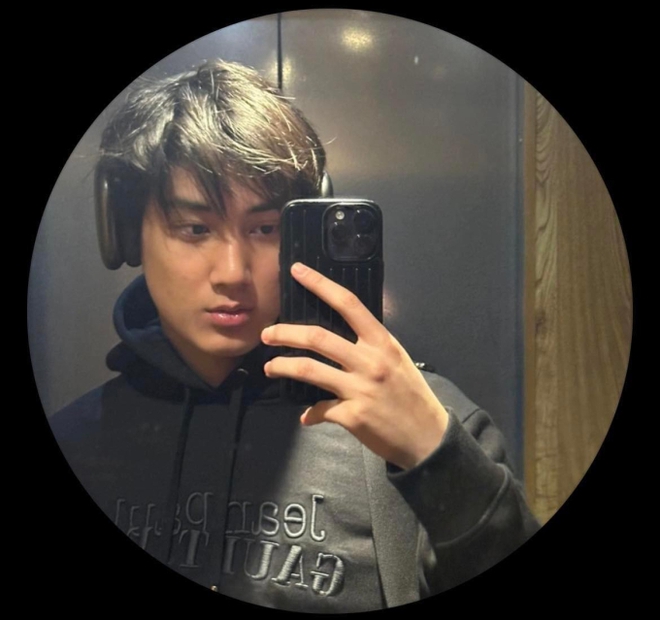 Bạn trai kém 10 tuổi của Thiều Bảo Trâm: Từng là game thủ, visual lúc nhỏ thế này bảo sao dậy thì thành công!-3