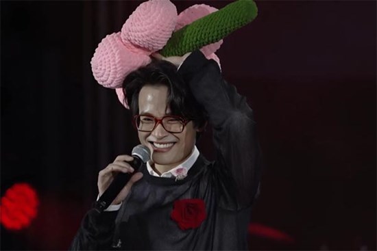 Thấy gì từ chuyện Hà Anh Tuấn và loạt ca sĩ Việt làm show quốc tế