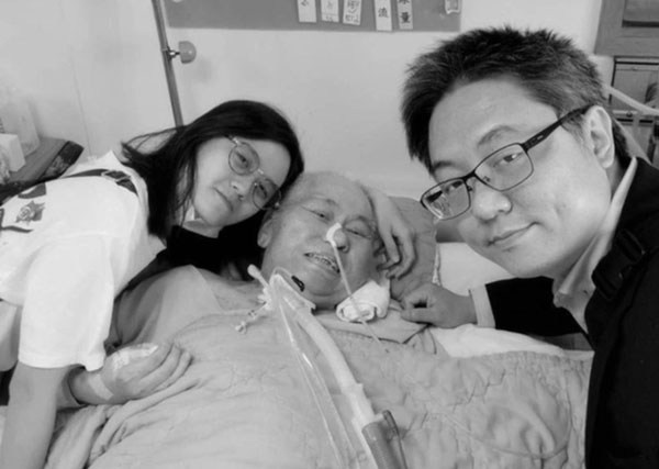 Chuyện tình ông cháu của Lâm Tĩnh Ân và Lý Khôn Thành giờ ra sao?: Người qua đời vì ung thư, kẻ bị tố phạm 7 tội ác, tuy trẻ tuổi nhưng không hề ngây thơ trước khối tài sản 39 tỷ-1