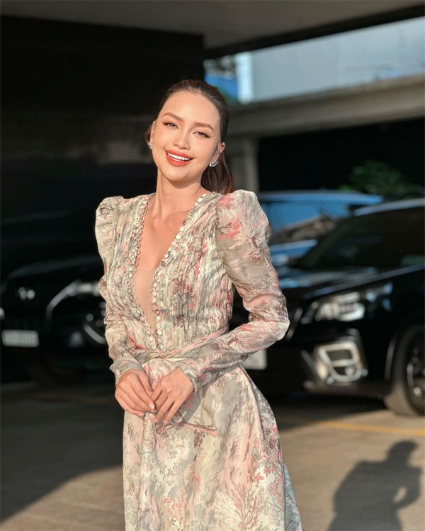 Nhan sắc Hoa hậu Ngọc Châu thay đổi ra sao sau đăng quang?-7