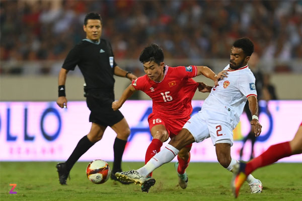 Clip: Khán giả sân Mỹ Đình hô to Troussier out-3