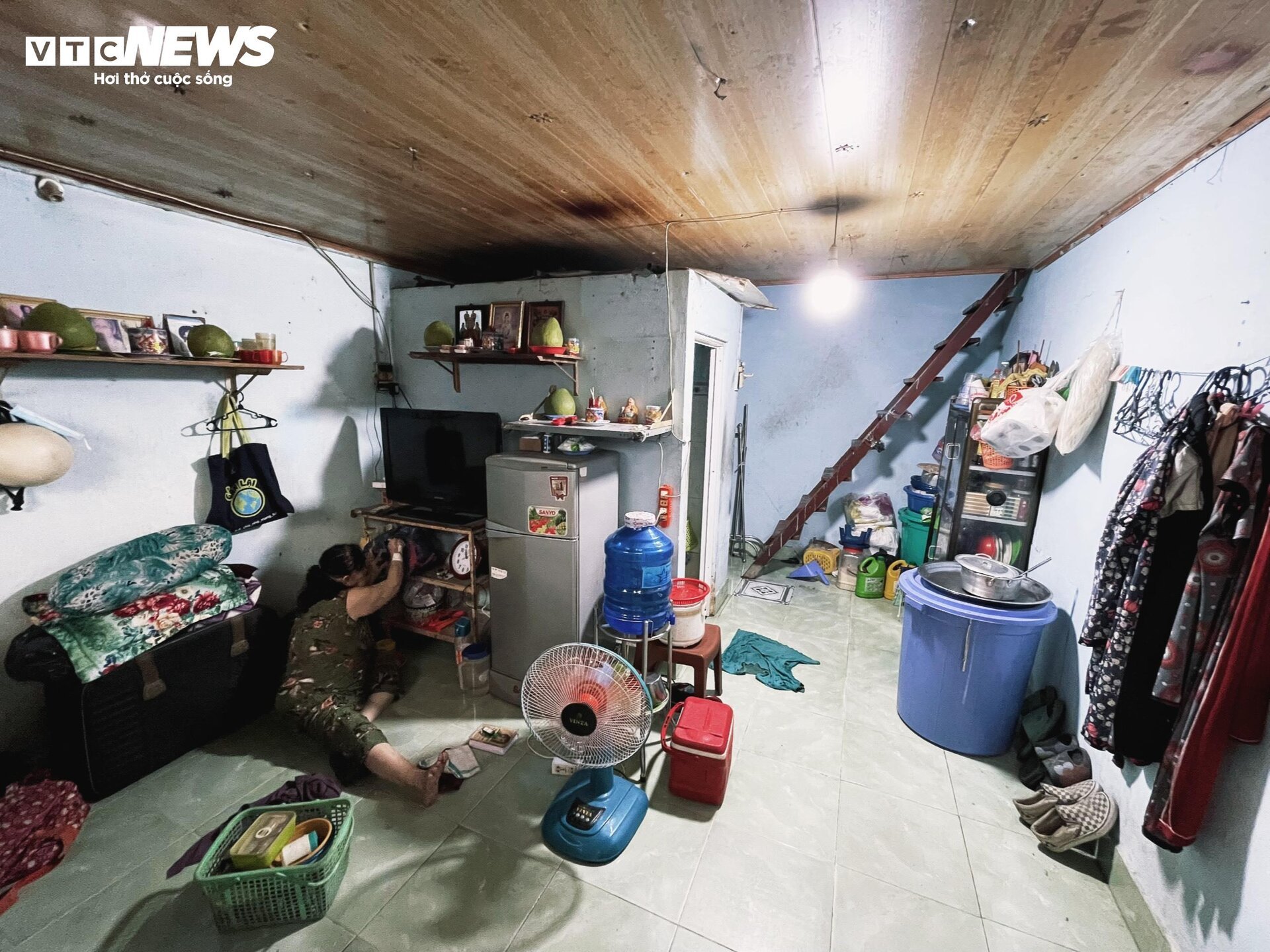 Chồng bỏ, con mất, cô đào nức tiếng một thời sống lủi thủi trong nhà trọ 15m2-2
