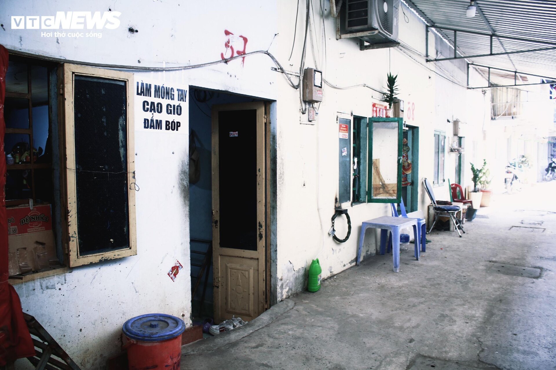 Chồng bỏ, con mất, cô đào nức tiếng một thời sống lủi thủi trong nhà trọ 15m2-1