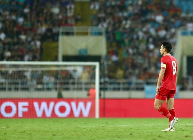 Ngay trước khi HLV Troussier chia tay tuyển Việt Nam, đội trưởng Đỗ Hùng Dũng: HLV có người đến người đi nhưng Việt Nam là còn mãi-1