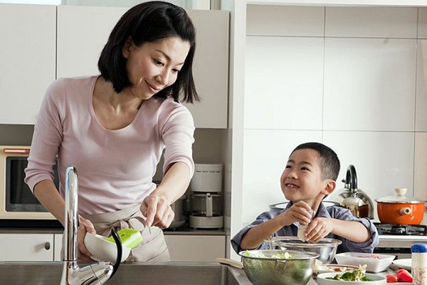 Con trai 7 tuổi mời cả lớp đến dự sinh nhật nhưng không bạn nào tới: Biết được lý do, tôi âm thầm chuyển trường cho con-3