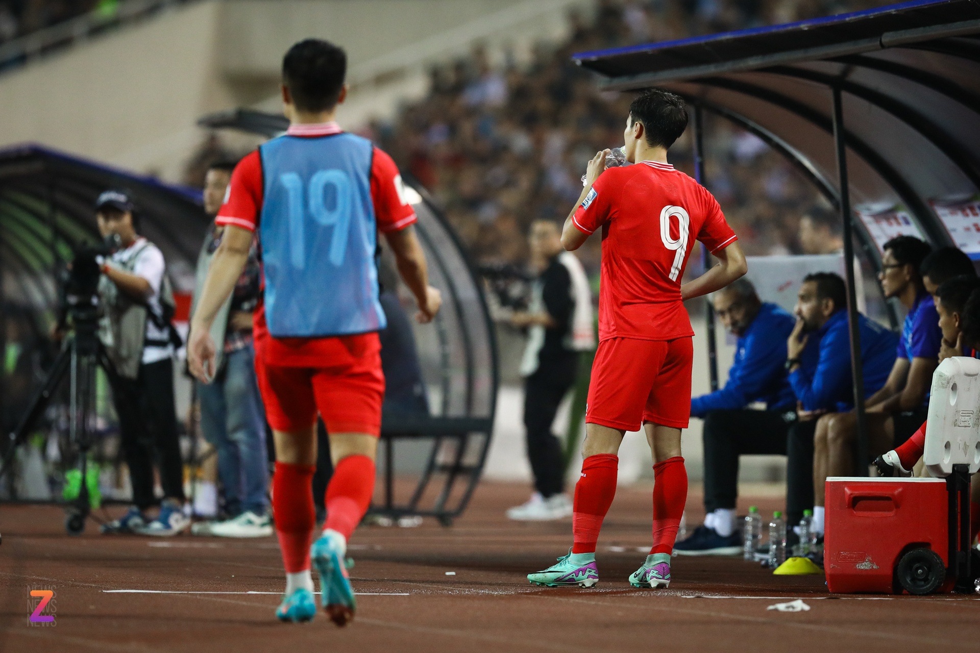 HLV Troussier hai lần bắt Quang Hải khởi động nhưng không cho vào sân-6