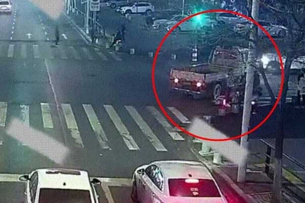 6 tháng bị tông xe hơn 70 lần, người đàn ông bị cảnh sát tóm gáy-1