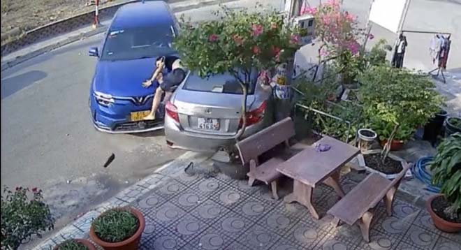 Mâu thuẫn lúc chơi bida, thanh niên lái ô tô đâm bạn-1