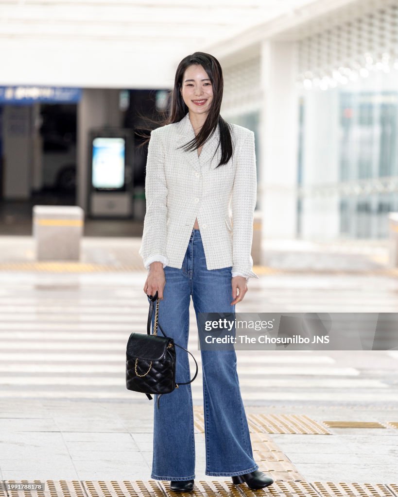 Lim Ji Yeon gợi ý 10 cách mặc quần jeans nổi bật, tôn dáng cho phụ nữ U40-1