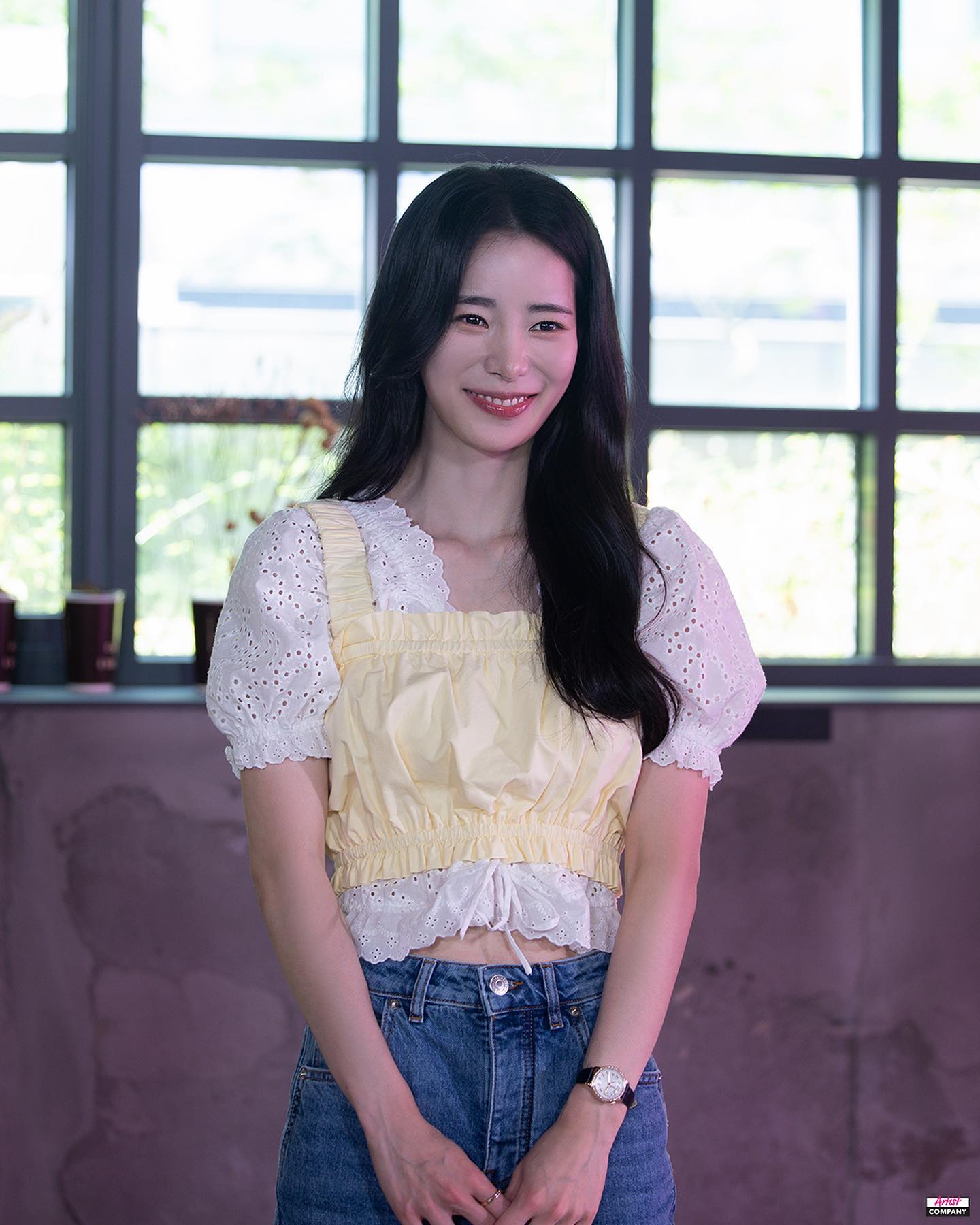 Lim Ji Yeon gợi ý 10 cách mặc quần jeans nổi bật, tôn dáng cho phụ nữ U40-3