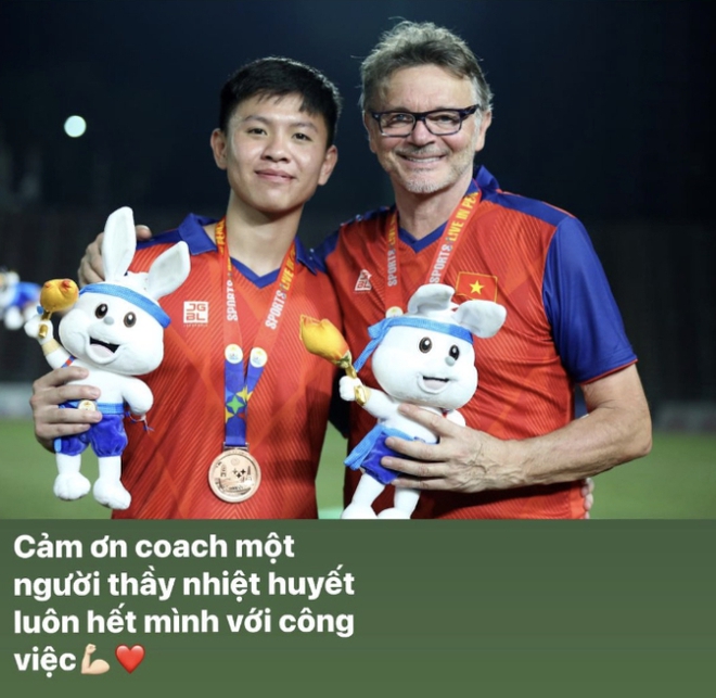 Hội cầu thủ Việt Nam đồng loạt đăng bài chia tay HLV Troussier, Quang Hải chưa lên tiếng-6
