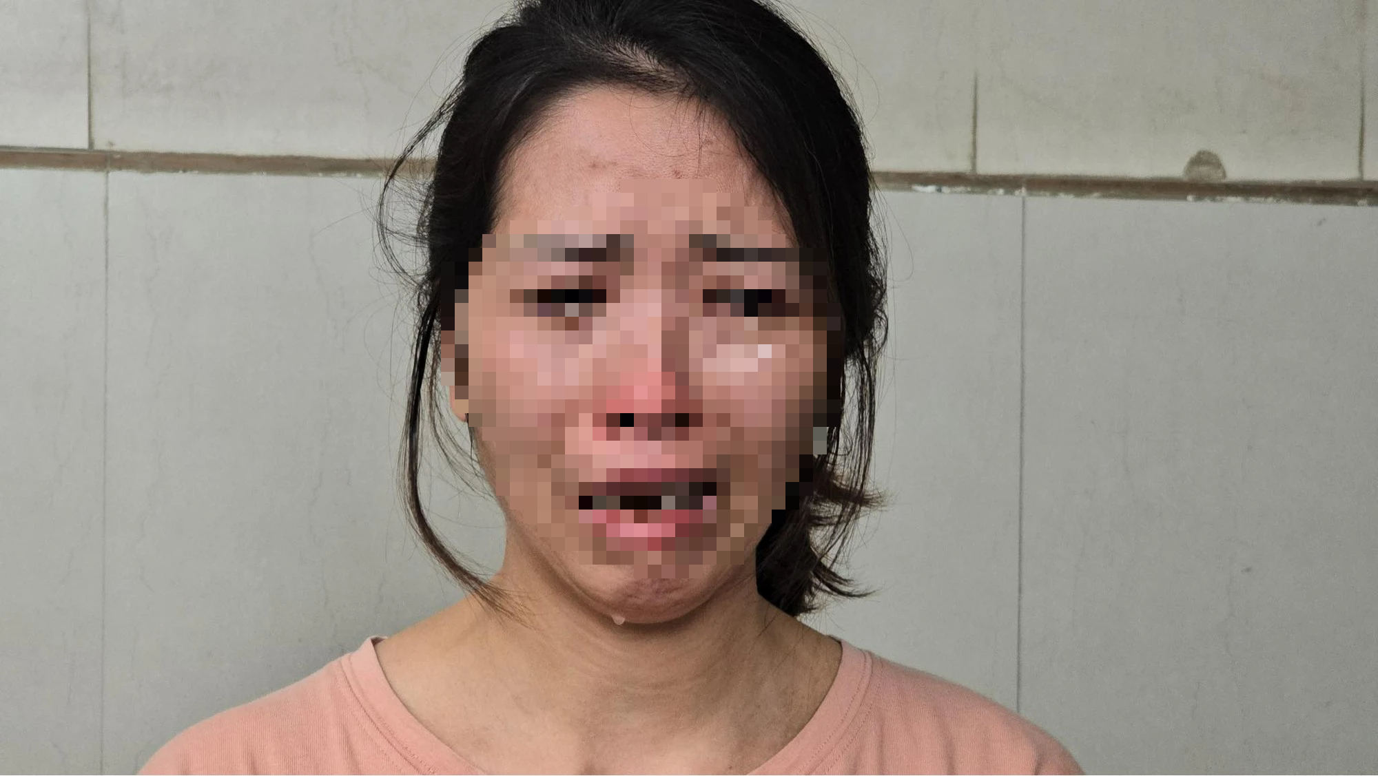 Mẹ khóc nấc bên giường bệnh con trai lớp 8 bị đánh chết não, tiết lộ thêm nhiều chi tiết đau lòng-1